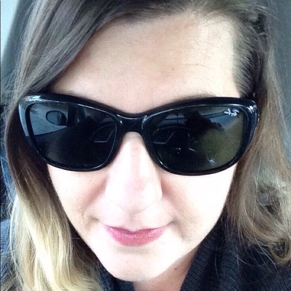 Meet your Posher, Deborah - Picture 5 of 8